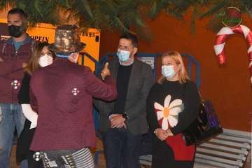 La alcaldesa de Telde alaba el ambiente mágico de la Casa de la Navidad/Francisco Javier Santana y TA.